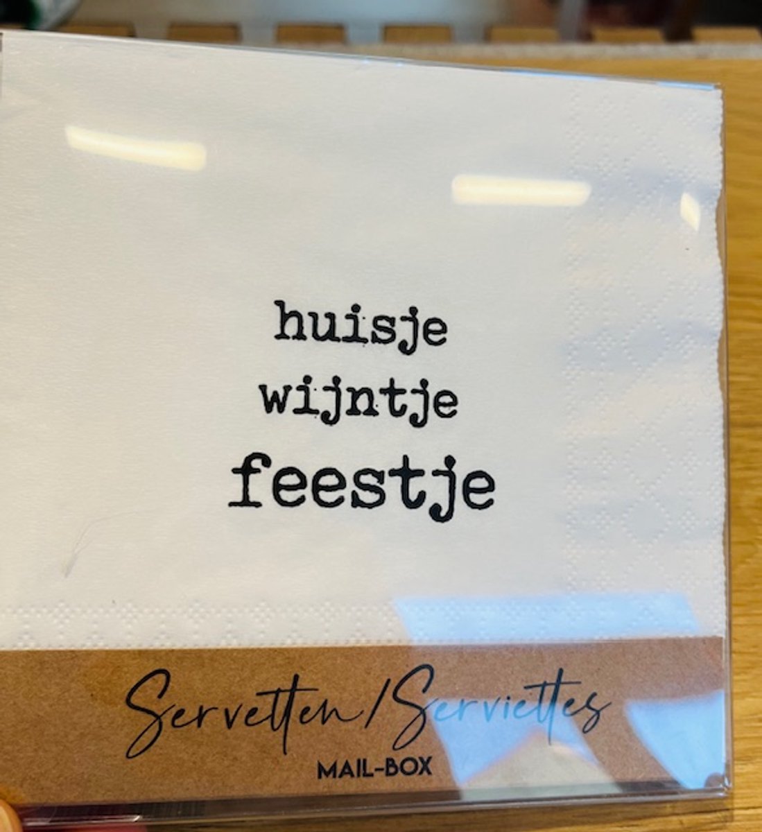 Aperitiefservetten Huisje wijntje feestje. 2 pakjes van 15 stuks