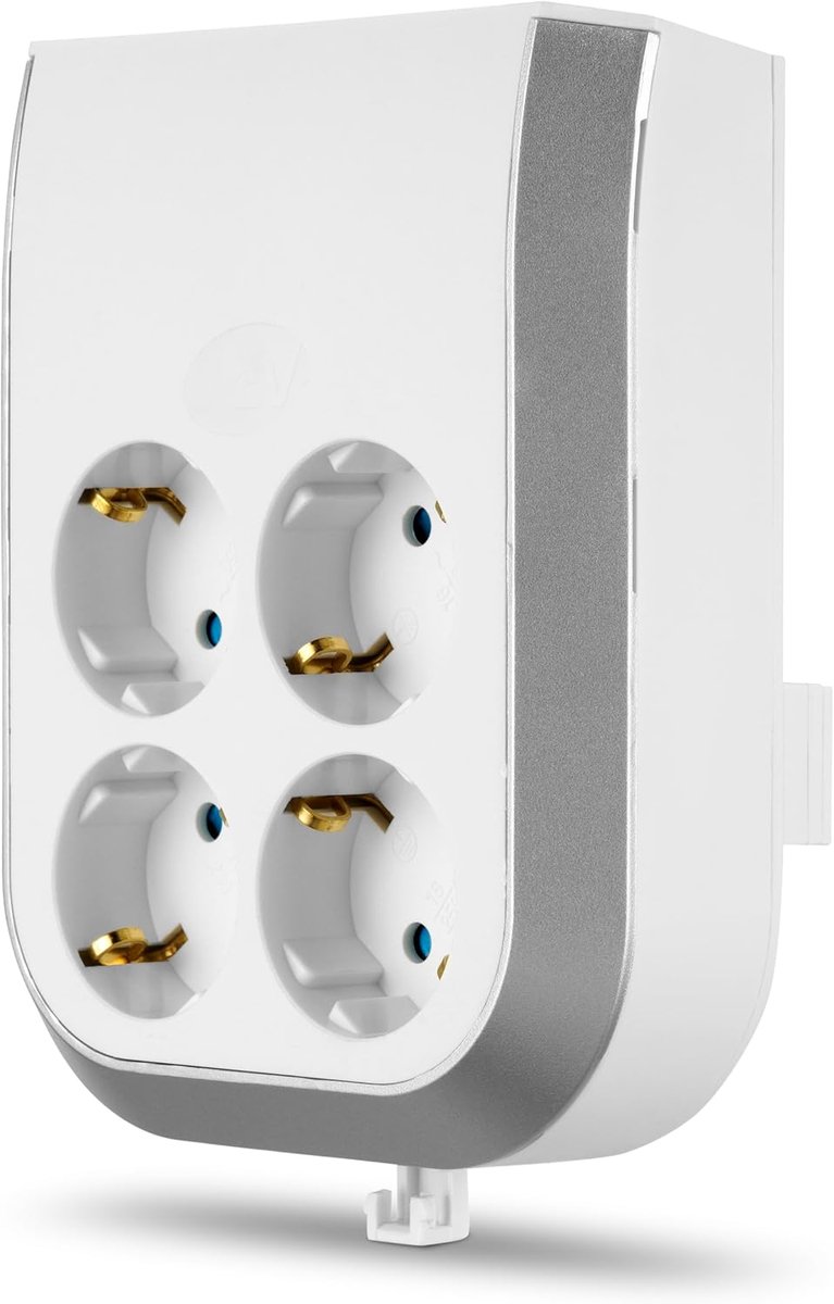 4-voudige socket extension met back-upbatterij voor opladen onderweg