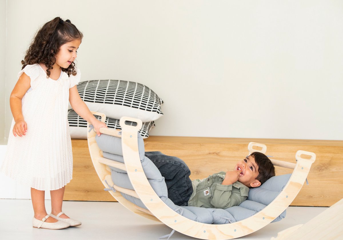 Buxibo XXL Klimrek - Opvouwbare Driehoek + Klimboog met Kussen + Helling met Glijbaan - Montessori Meubels Houten Speelgym - Naturel - 210x83x81cm — afbeelding 4