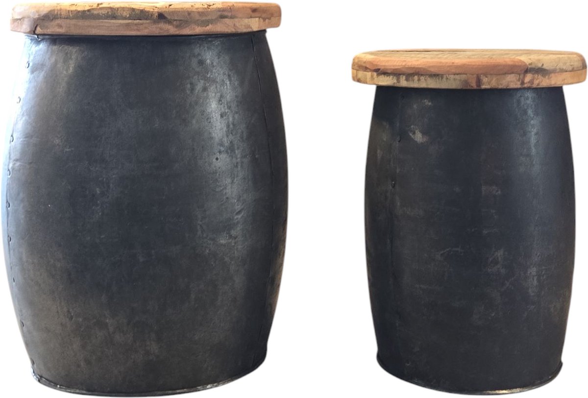 by Mooss - Stool - Metaal - Hout - Kruk - Bijzettafel - Industrieel - Landelijk - Robuust - Set van 2 - Hip - Trendy - Uniek - Decoratie - Decoratief - Gezellig