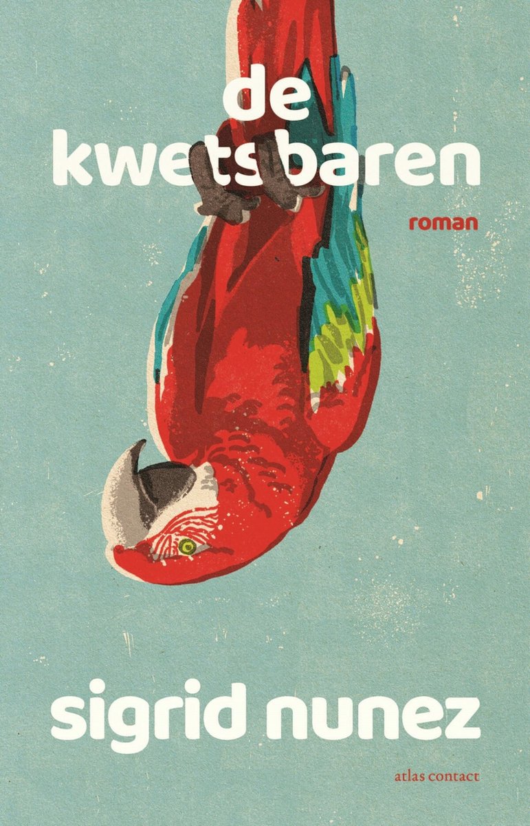 Cover van 'De kwetsbaren', met een hangende, rode papegaai met groene en blauwe accenten tegen een lichtblauwe achtergrond. Titel en auteur in witte letters.
