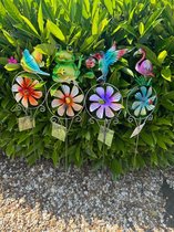 Metalen deco tuinstekers met windmolen "vogel, kikker, kolibri & flamingo, "- Set van 4 stuks - diverse kleuren - hoogte 61 x dia 10.5 x 3.8 cm - Tuinaccessoires - Tuindecoratie – Tuinstekers
