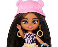 Barbie Extra Fly Mini speelfiguur - pop - 8 cm - Met accessoires