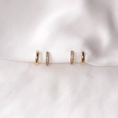 Double Trouble - goudkleurig - diamantjes - steentjes - klipoorbellen.com - clip on oorbellen - oorbellen zonder piercing - oorclip - klemoorbel - nepoorbel