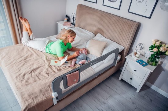 Lionelo Eva Barrière de Lit – Barrière de Sécurité jusqu’à 27 kg – Pliable à 180° – Largeur 150 cm – Cadre en Aluminium Durable – SecureBelt & Verrou StandSafe – Pour Enfants 18 mois à 5 ans