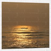 Muursticker - Oceaan - Zee - Bootje - Mensen - Zonlicht - 80x80 cm Foto op Muursticker