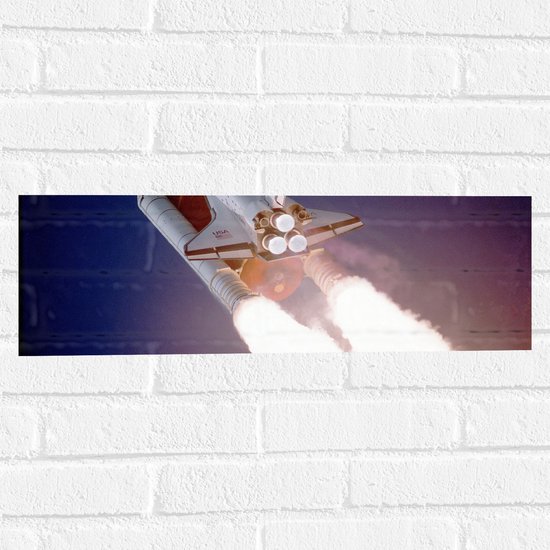 Muursticker - Opstijgende Raket in Actie - 60x20 cm Foto op Muursticker