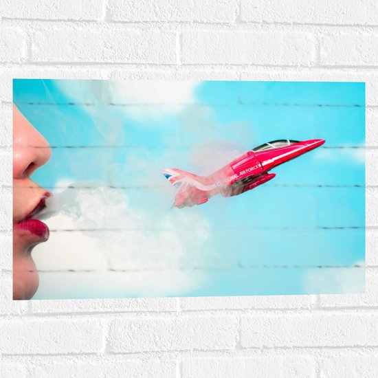 Muursticker - Vrouw die Rood Brits Vliegtuig Wegblaast - 60x40 cm Foto op Muursticker
