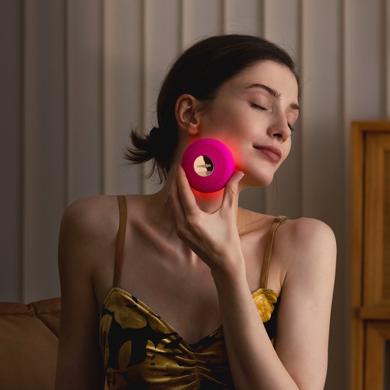 FOREO UFO™ 3 LED | NIR & Full-Spectrum LED Hydrating Facial