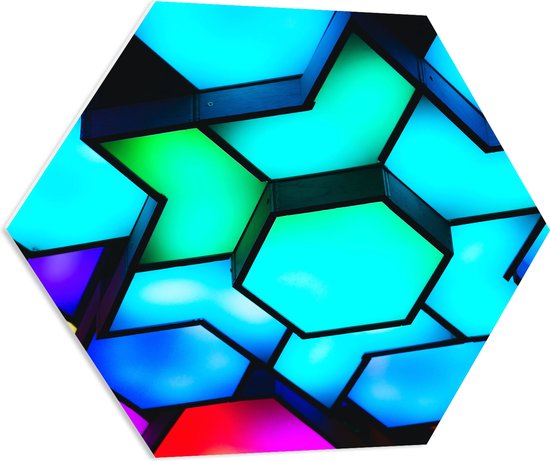 PVC Schuimplaat Hexagon - Verschillende Neon Kleurige Hexagons tegen Zwarte Achtergrond - 70x60.9 cm Foto op Hexagon (Met Ophangsysteem)