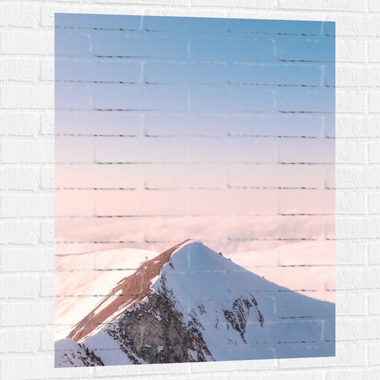 Muursticker - Bergen - Sneeuw - Wolken - Bergtop - 75x100 cm Foto op Muursticker