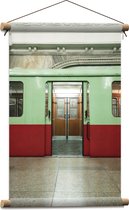 Textielposter - Metro - Ondergronds - Voertuig - Groen - Rood - Stad - 40x60 cm Foto op Textiel