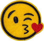 Emoji Smiley Kus Kusje Strijk Embleem Patch 6.2 cm / 6.2 cm / Geel Zwart Rood