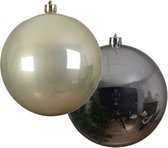 Grote decoratie kerstballen - 2x st - 14 cm - champagne en zilver - kunststof