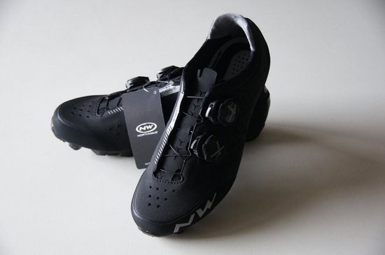 Chaussures Cyclisme Femme PELOTON – Noires/Rouges – Pointure 39/US 8 – PL-SH-B