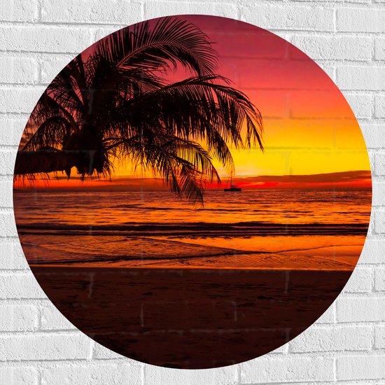 Muursticker Cirkel - Silhouet van Palmboom Hangend over het Strand tijdens Rozekleurige Zonsondergang - 90x90 cm Foto op Muursticker
