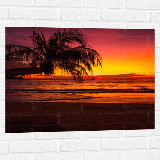 Muursticker - Silhouet van Palmboom Hangend over het Strand tijdens Rozekleurige Zonsondergang - 80x60 cm Foto op Muursticker