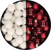 Mini kerstballen - 48x st - donkerrood en satijn wit - 2,5 cm - glas - kerstversiering