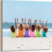 Hout - Strand - Zee - Water - Zand - Personen - Kleuren - Badpak - 80x80 cm - 9 mm dik - Foto op Hout (Met Ophangsysteem)