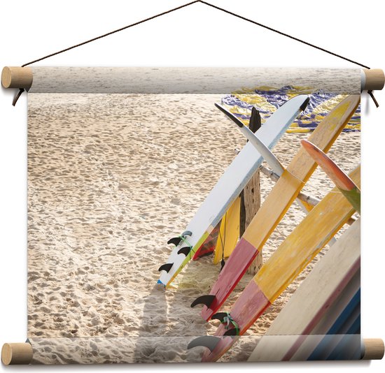 Textielposter - Surfborden bij Tentje op het Strand - 40x30 cm Foto op Textiel