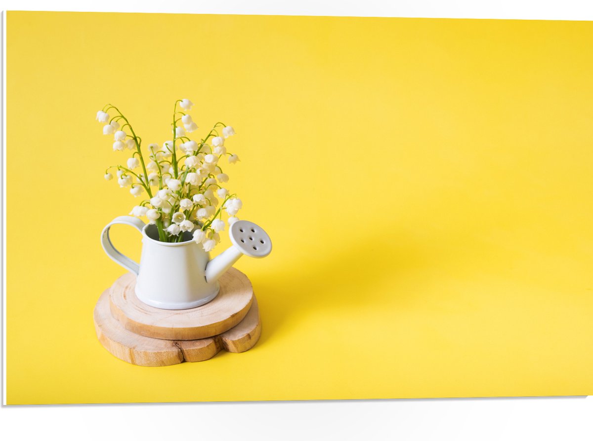 PVC Schuimplaat- Boeket in Gieter met Gele Achtergrond - 75x50 cm Foto op PVC Schuimplaat