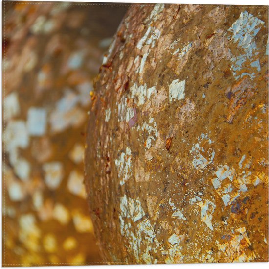 Vlag - Close-up van Bolvormige Gouden Ballen - 50x50 cm Foto op Polyester Vlag