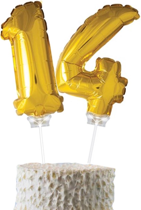 Gouden ballon met het cijfer '14' op een stokje, bovenop een taart.
