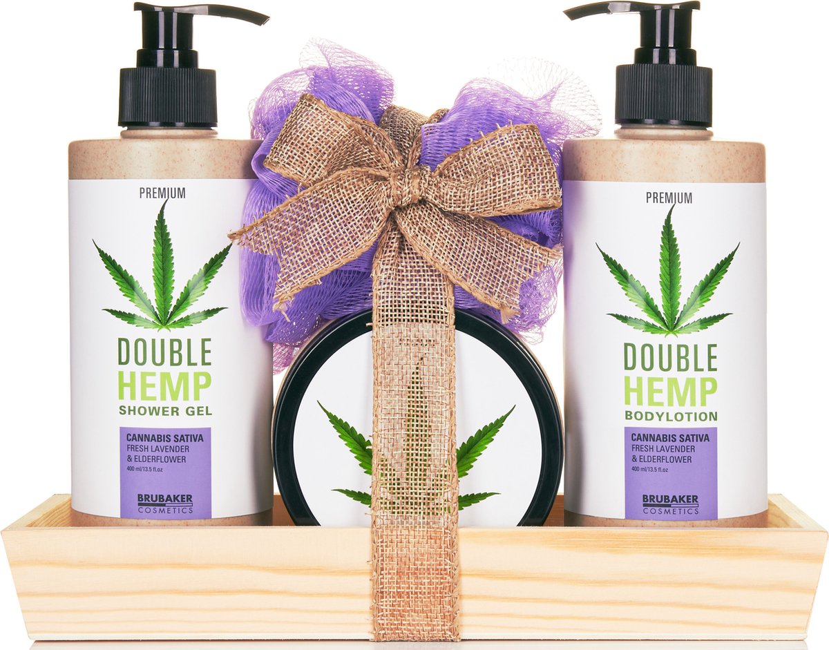 Goedkoopste BRUBAKER Cosmetica Hennepzaadolie Douche- en Verzorgingsset -Verse Lavendel & Vlierbloemen - Cadeautip Vrouw - Cadeau Idee -met Houten dienblad