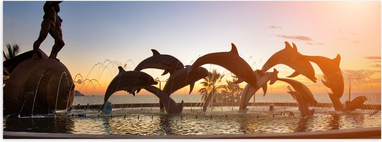 Poster (Mat) - Monument to the Continuity of Life van Springende Dolfijnen in Mexico - 90x30 cm Foto op Posterpapier met een Matte look