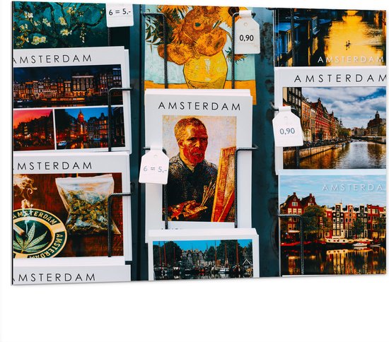 Dibond - Amsterdamse Ansichtkaarten in het Rek - 100x75 cm Foto op Aluminium (Met Ophangsysteem)