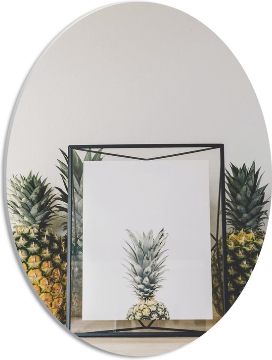 PVC Schuimplaat Ovaal - Lijst met Ananas en Ananassen ernaast - 30x40 cm Foto op Ovaal (Met Ophangsysteem)