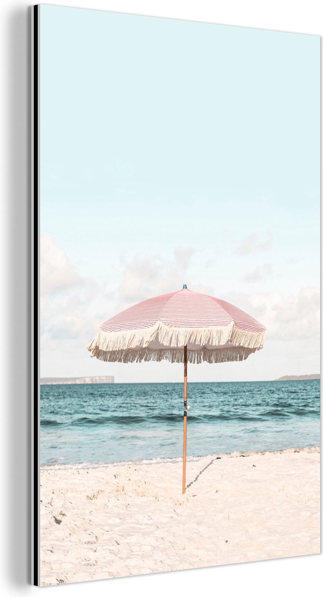 Wanddecoratie Metaal - Aluminium Schilderij Industrieel - Parasol - Strand - Zee - Wolken - 20x30 cm - Dibond - Foto op aluminium - Industriële muurdecoratie - Voor de woonkamer/slaapkamer