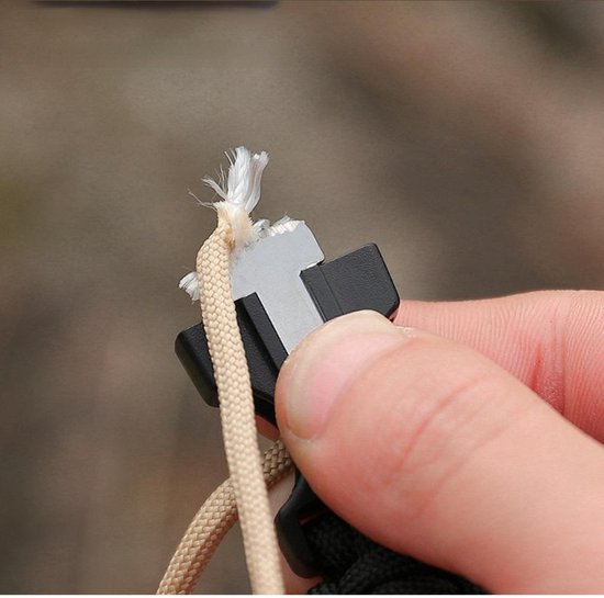 Bracelet De Survie Paracord 5 En 1 – Avec Boussole, Sifflet, Silex, Grattoir Et Corde – Pour Chasse, Pêche, Outdoor – Couleurs Mélangées