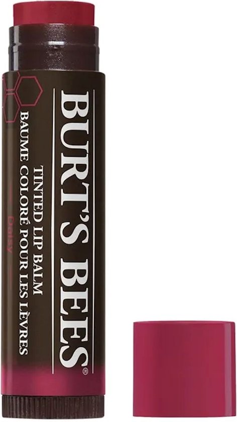 Burt's Bees getinte lippenbalsem in Daisy, met donkerbruine huls en een roze-rode dop.