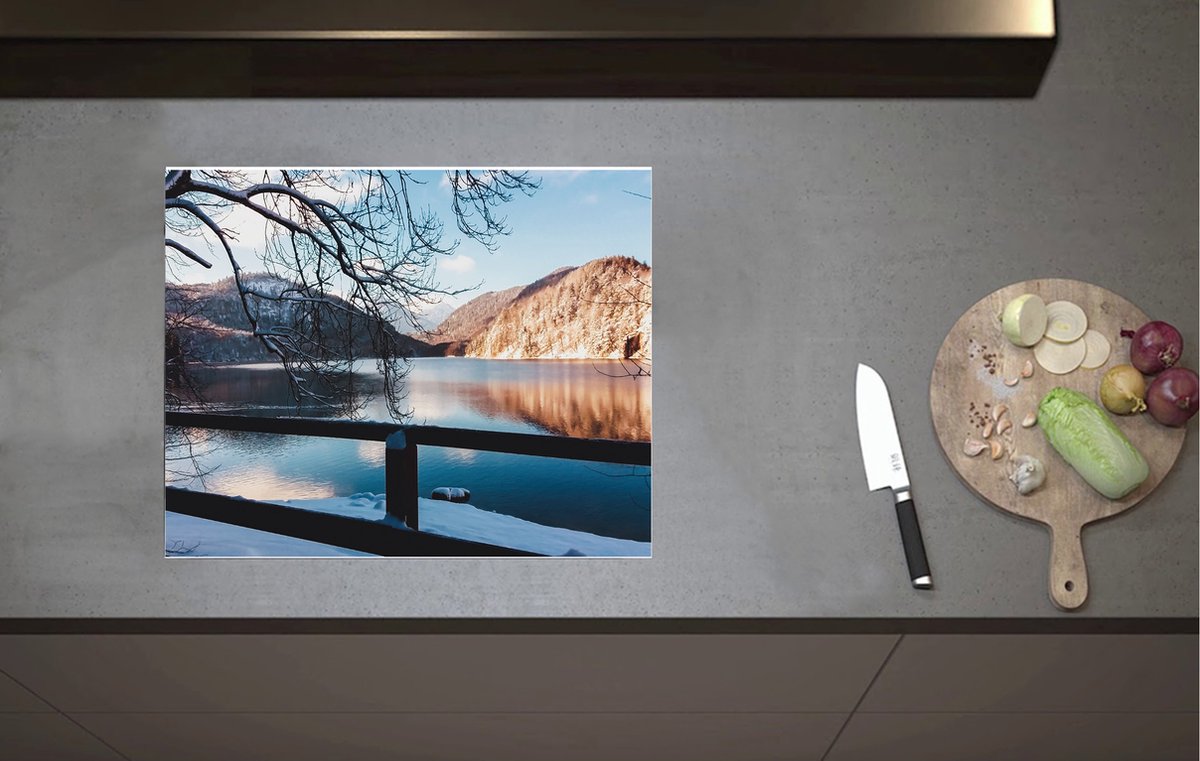 Inductieplaat Beschermer - Winters Landschap bij Meer in Duitsland - 60x52 cm - 2 mm Dik - Inductie Beschermer van Vinyl