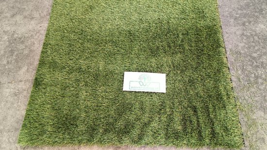 Kunstgras - Grastapijt - Artificial Grass - Grasmat voor Buiten / Tuin / Balkon - 4 x 1 mtr - 15 mm - Merkloos