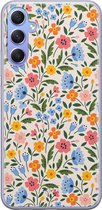 Hoesje geschikt voor Samsung Galaxy A34 - Romantische bloemen - Soft Case - TPU - Bloemen - Multi - Mooie Telefoonhoesjes