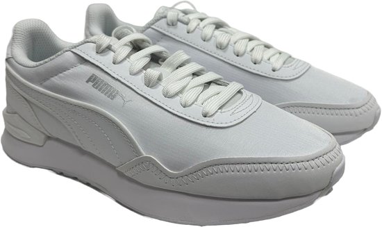 Puma - Dista Runner Tech - Sneakers - Unisex - Wit - Maat 43