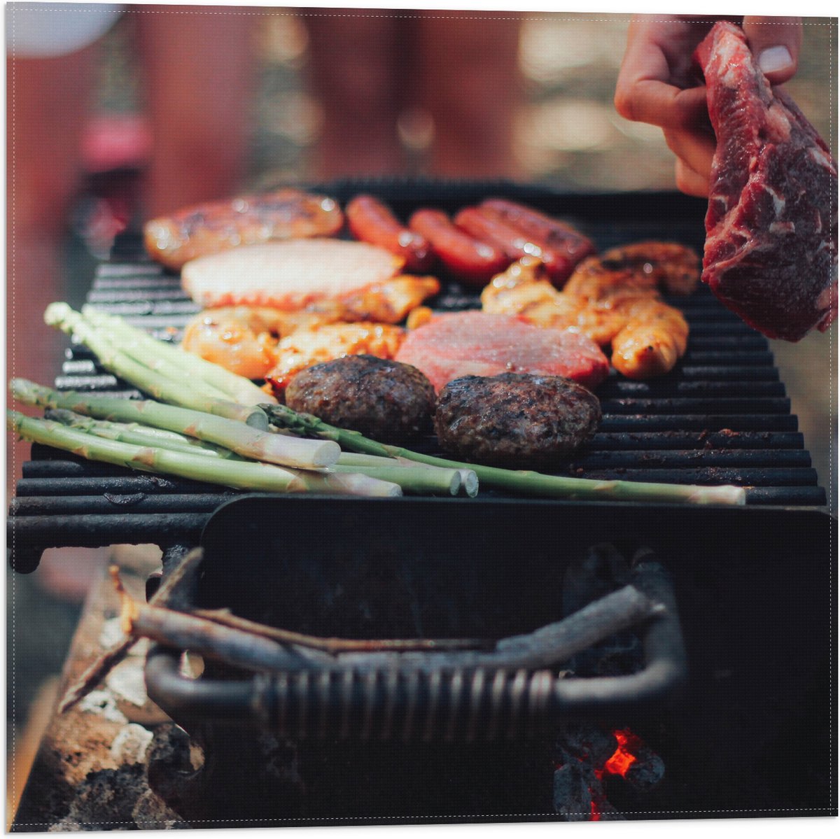 Vlag - Barbecue - Vlees - Groenten - Kolen - Natuur - 50x50 cm Foto op Polyester Vlag