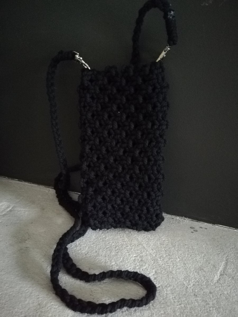 telefoontasje macramé zwart