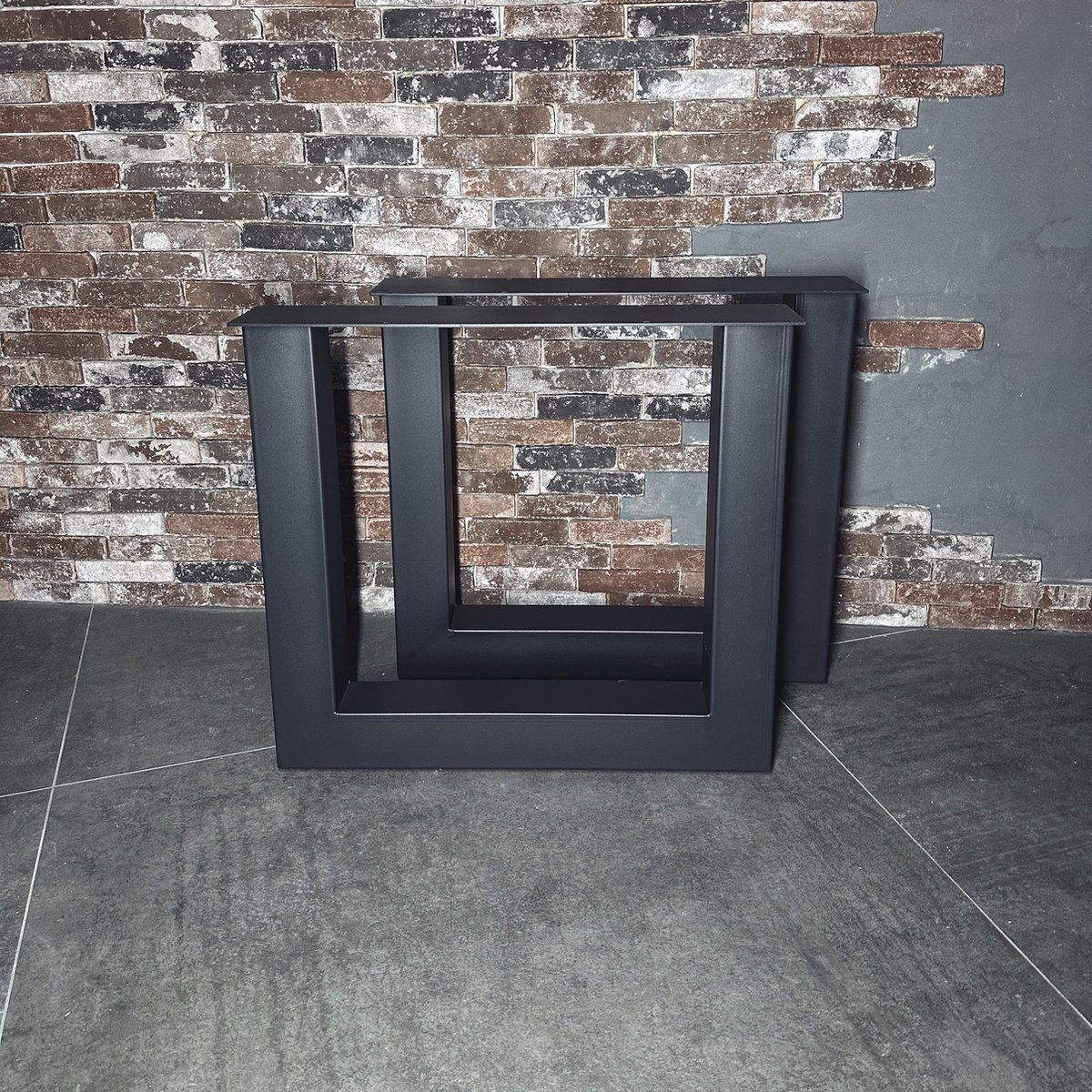 Maison DAM – 2x industriële tafelpoot U met koker 10x10cm, Hoogte 72cm, mat zwart fijn structuur, Hoogwaardige kwaliteit, Mooie lassen, Inclusief steldoppen