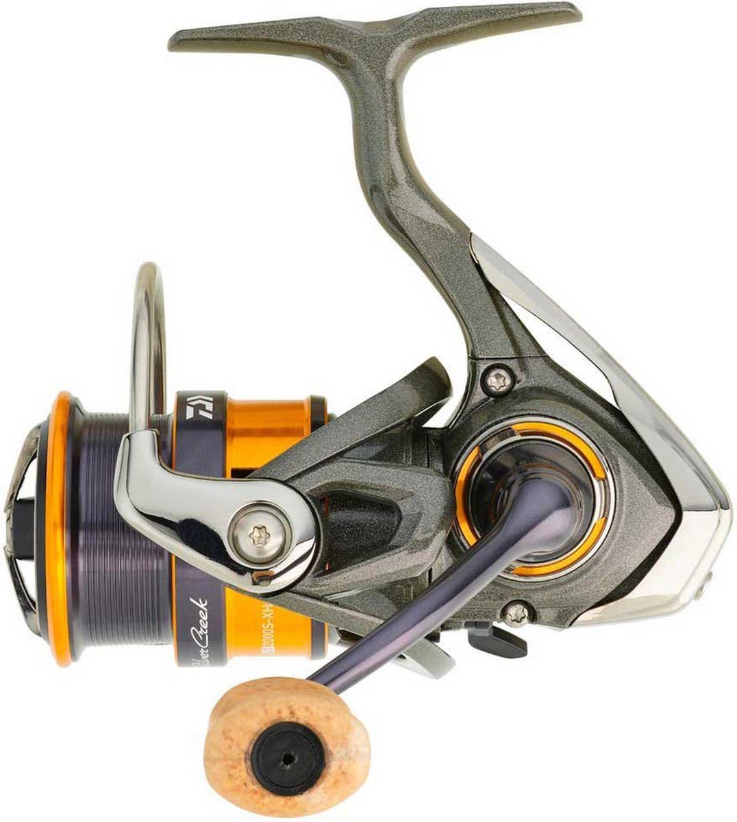 Daiwa 22 Silvercreek X LT2500S-XH Grijs 2500