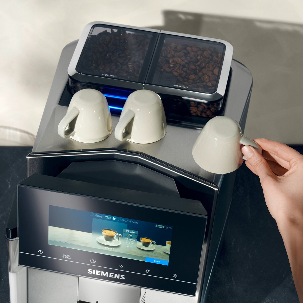 Afbeelding 2 van Siemens EQ900 TQ907R03 - Volautomatische espressomachine - 2 bonenreservoirs - RVS