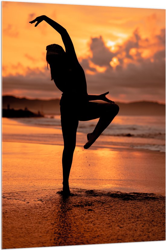 Acrylglas - Silhouet van Ballet Danseres op het Strand tijdens Zonsondergang - 100x150 cm Foto op Acrylglas (Met Ophangsysteem)