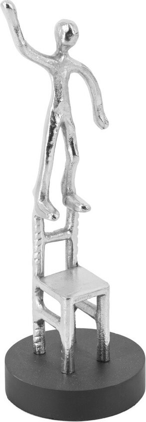 Decoratie beeld metaal 'staand op stoel' zilver