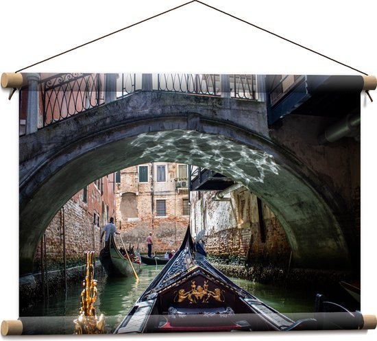 Textielposter - Traditionele Italiaanse Gondel door de Wateren van Venetië - 60x40 cm Foto op Textiel
