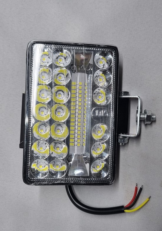 LACYIE LED-werklamp, 18 W, 12 V-24 V, extra schijnwerper, 6000 K, IP67 waterdicht, voor SUV, vrachtwagen, tractor of zware machines (4 stuks LACYIE LED-werklamp, 18 W, 12 V-24 V, extra schijnwerper, 6000 K, IP67 waterdicht, voor SUV, vrachtwagen, tractor of zware machines (4 stuks