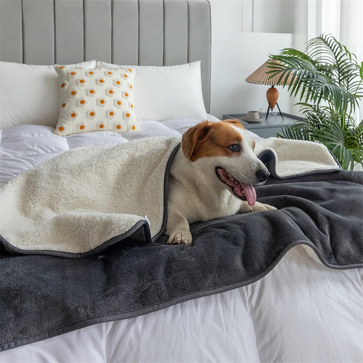 Waterproof Dog Blanket, 3-layer Flannel and Sherpa Pet Throw,for Bed