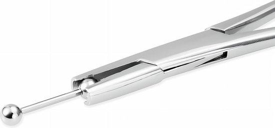 Verticale Helix Piercing: Schitterend Drievoud voor een Unieke Verticale Helix Piercing: Schitterend Drievoud voor een Unieke
