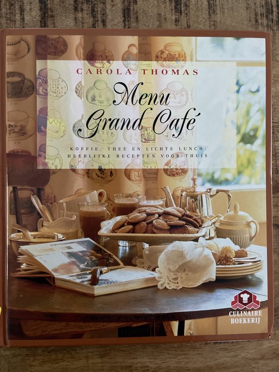 Boek kaft: 'Menu Grand Cafe' met een mooie uitstalling van gebak en theegerei.